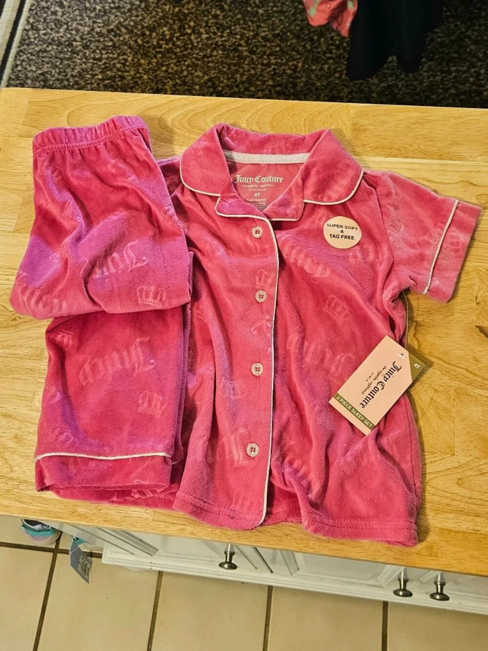 NWT Juicy Couture Girls 4T Pink Pajamas 2 Piece Set